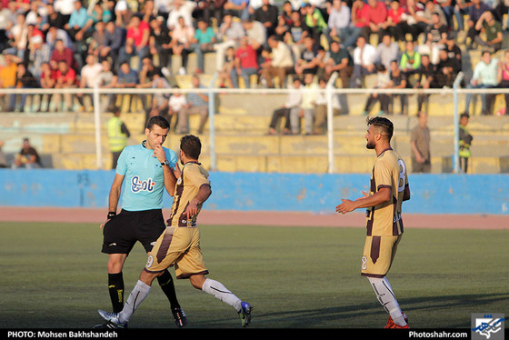 لیگ دسته یک فوتبال / مشکی پوشان خراسان و قشقایی شیراز / عکس: محسن بخشنده / شهرآرا