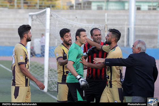 لیگ دسته یک فوتبال / مشکی پوشان خراسان و قشقایی شیراز / عکس: محسن بخشنده / شهرآرا