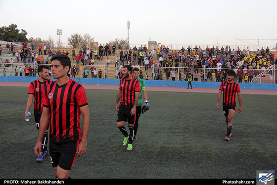 لیگ دسته یک فوتبال / مشکی پوشان خراسان و قشقایی شیراز / عکس: محسن بخشنده / شهرآرا