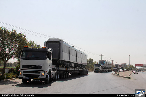 ورود سیزدهمین قطار خط دو قطارشهری به مشهد / عکس: محسن بخشنده / شهرآرا