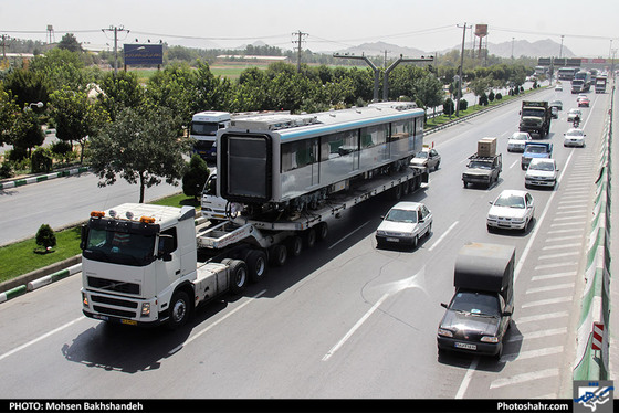 ورود سیزدهمین قطار خط دو قطارشهری به مشهد / عکس: محسن بخشنده / شهرآرا