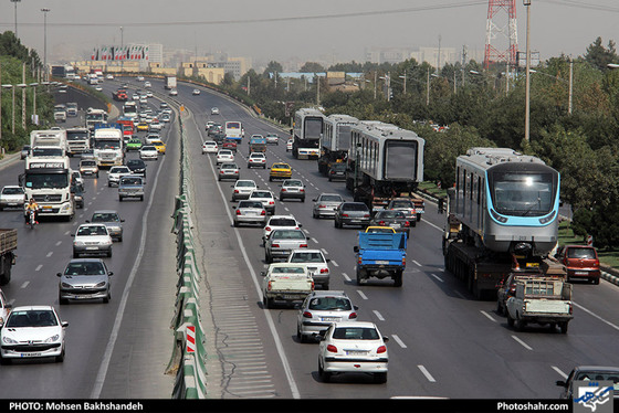 ورود سیزدهمین قطار خط دو قطارشهری به مشهد / عکس: محسن بخشنده / شهرآرا