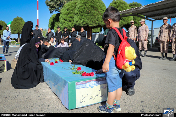 استقبال از پیکر مطهر 9 شهید گمنام و 2 شهید مدافع حرم / عکس: محمدحسن صلواتی / شهرآرا