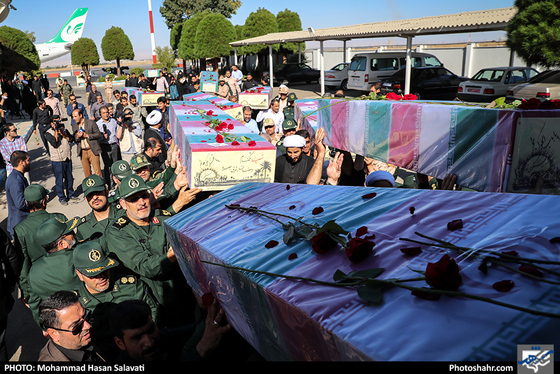 استقبال از پیکر مطهر 9 شهید گمنام و 2 شهید مدافع حرم / عکس: محمدحسن صلواتی / شهرآرا