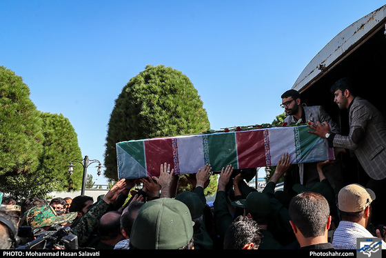 استقبال از پیکر مطهر 9 شهید گمنام و 2 شهید مدافع حرم / عکس: محمدحسن صلواتی / شهرآرا