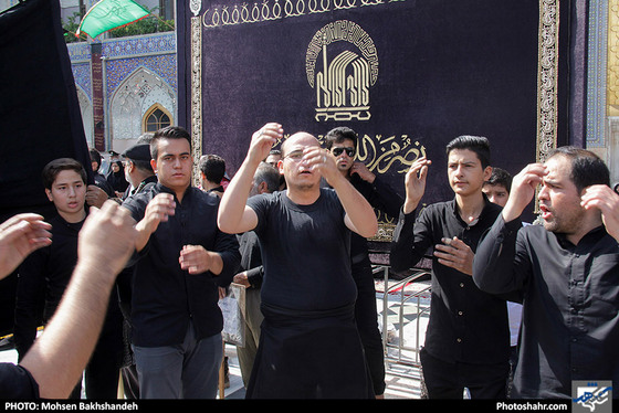 عزاداری تاسوعای حسینی در حرم مطهر رضوی / عکس: محسن بخشنده / شهرآرا