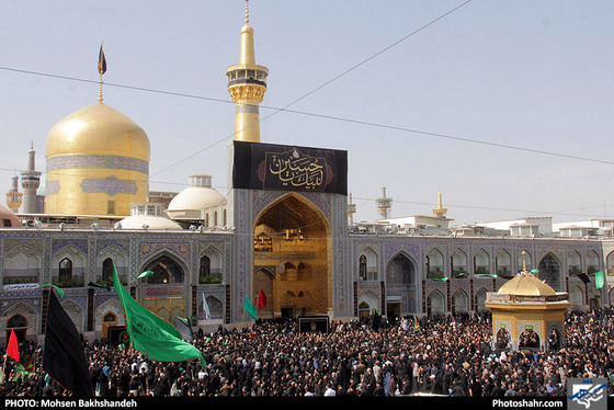 عزاداری تاسوعای حسینی در حرم مطهر رضوی / عکس: محسن بخشنده / شهرآرا
