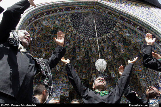 عزاداری تاسوعای حسینی در حرم مطهر رضوی / عکس: محسن بخشنده / شهرآرا