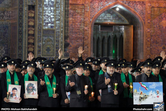 مراسم خطبه خوانی شب عاشورا در حرم مطهر رضوی / عکس: محسن بخشنده / شهرآرا