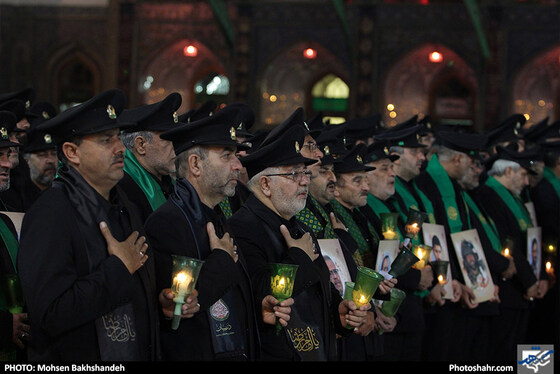 مراسم خطبه خوانی شب عاشورا در حرم مطهر رضوی / عکس: محسن بخشنده / شهرآرا