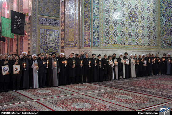 مراسم خطبه خوانی شب عاشورا در حرم مطهر رضوی / عکس: محسن بخشنده / شهرآرا