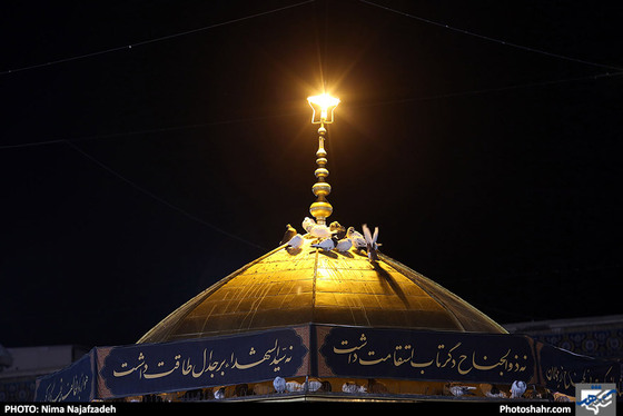 شام غریبان حسینی در حرم مطهر رضوی / عکس: نیما نجف زاده / شهرآرا