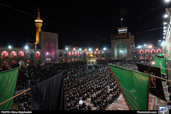 شام غریبان حسینی در حرم مطهر رضوی / عکس: نیما نجف زاده / شهرآرا