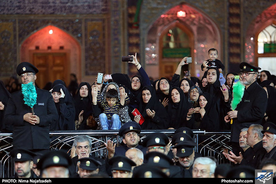 شام غریبان حسینی در حرم مطهر رضوی / عکس: نیما نجف زاده / شهرآرا