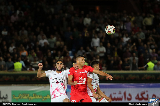 لیگ برتر فوتبال مسابقه پدیده مشهد و تراکتورسازی تبریز / عکس: محسن بخشنده / شهرآرا