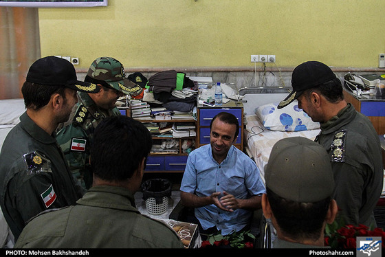 دیدار فرماندهان نظامی  از آسایشگاه جانبازان / عکس: محسن بخشنده / شهرآرا