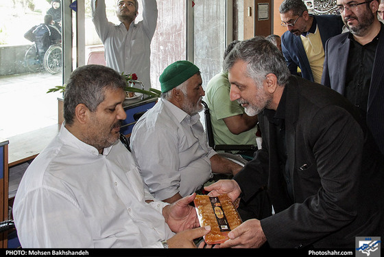 دیدار فرماندهان نظامی  از آسایشگاه جانبازان / عکس: محسن بخشنده / شهرآرا