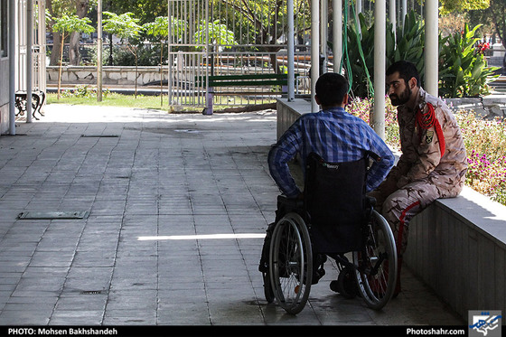 دیدار فرماندهان نظامی  از آسایشگاه جانبازان / عکس: محسن بخشنده / شهرآرا