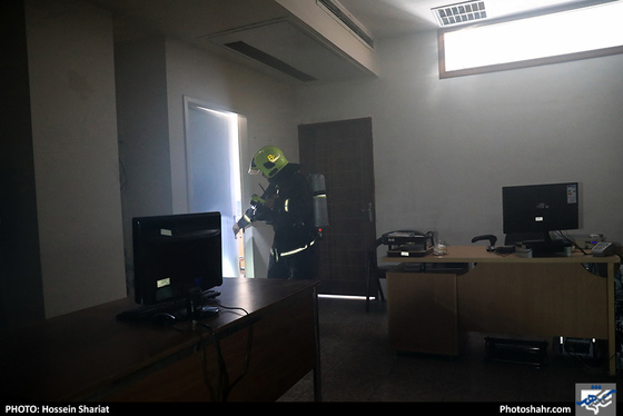 مانور آتش نشانی در روزنامه شهرآرا / عکس: حسین شریعت / شهرآرا