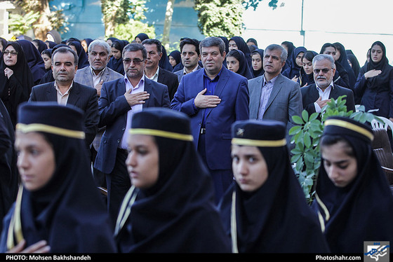 نواختن زنگ گردشگری در مدارس خراسان رضوی / عکس: محسن بخشنده / شهرآرا