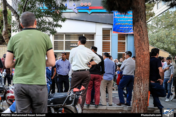 هیاهوی ارز در خیابان ارگ / عکس : محمد حسن صلواتی/ شهرآرا