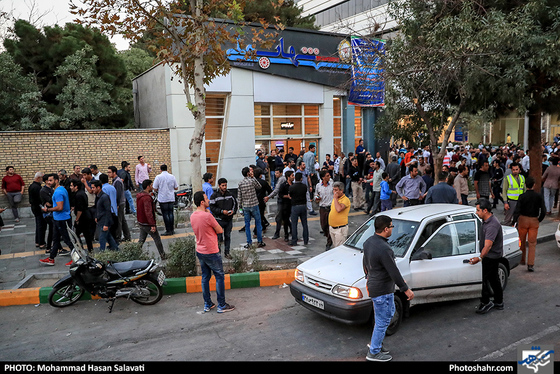 هیاهوی ارز در خیابان ارگ / عکس : محمد حسن صلواتی/ شهرآرا
