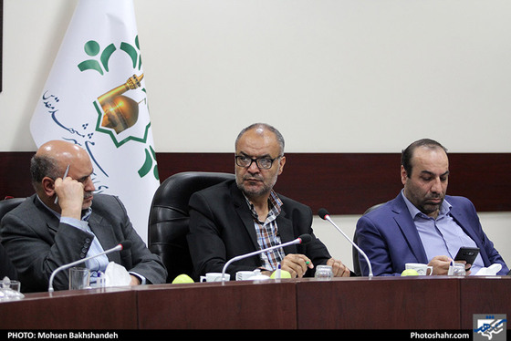 نشست هم اندیشی جمعی از اعضای شورای شهر با نخبگان و استعداد های برتر / عکس: محسن بخشنده / شهرآرا