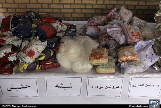 نمایشگاه کشفیات پلیس مبارزه با مواد مخدر / عکس: محسن بخشنده / شهرآرا