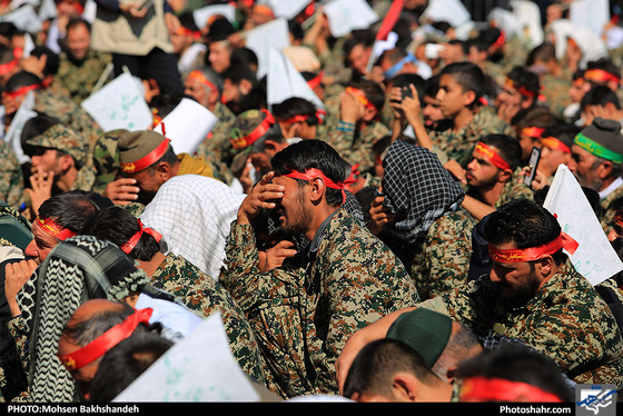 اجتماع عظیم بسیجیان در حرم مطهر رضوی / عکس: محسن بخشنده / شهرآرا