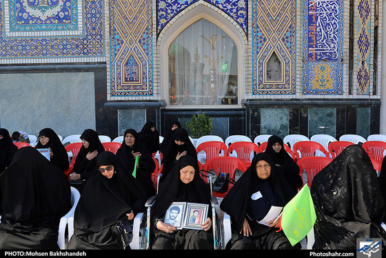 اجتماع عظیم بسیجیان در حرم مطهر رضوی / عکس: محسن بخشنده / شهرآرا