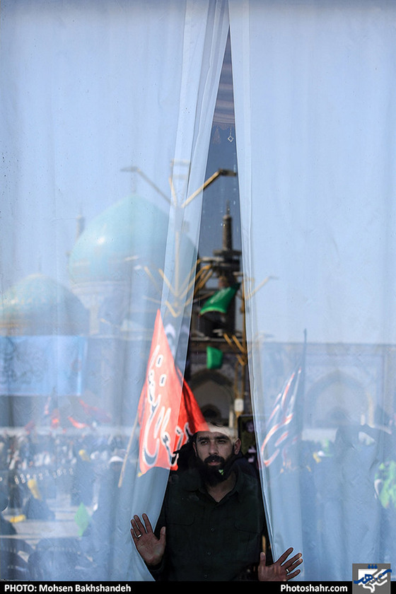 اجتماع عظیم بسیجیان در حرم مطهر رضوی / عکس: محسن بخشنده / شهرآرا