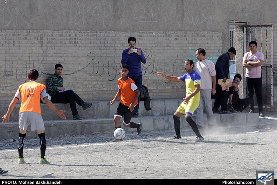مسابقات فوتبال زمین های خاکی / عکس: محسن بخشنده / شهرآرا