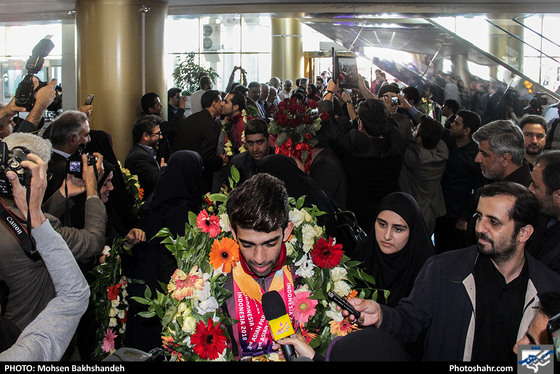 استقبال از مدال آوران خراسانی مسابقات پارا آسیایی جاکارتا / عکس: محسن بخشنده / شهرآرا