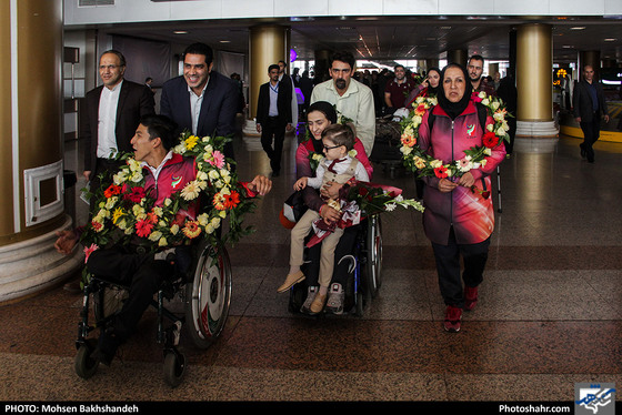 استقبال از مدال آوران خراسانی مسابقات پارا آسیایی جاکارتا / عکس: محسن بخشنده / شهرآرا