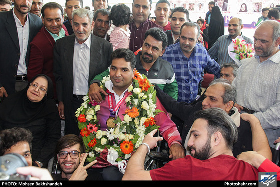 استقبال از مدال آوران خراسانی مسابقات پارا آسیایی جاکارتا / عکس: محسن بخشنده / شهرآرا