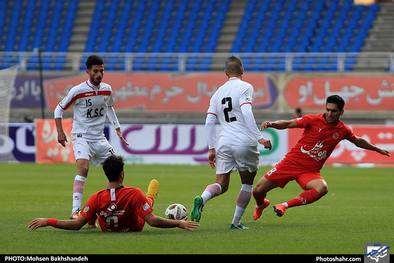 لیگ برتر فوتبال  مسابقه پدیده مشهد و فولاد خوزستان / عکس: محسن بخشنده / شهرآرا