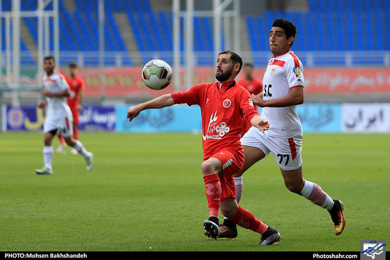 لیگ برتر فوتبال  مسابقه پدیده مشهد و فولاد خوزستان / عکس: محسن بخشنده / شهرآرا