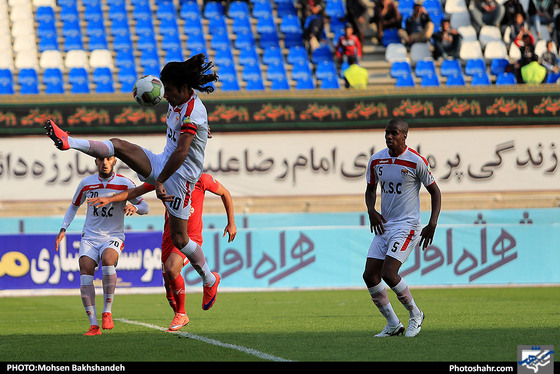 لیگ برتر فوتبال  مسابقه پدیده مشهد و فولاد خوزستان / عکس: محسن بخشنده / شهرآرا