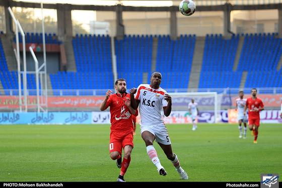لیگ برتر فوتبال  مسابقه پدیده مشهد و فولاد خوزستان / عکس: محسن بخشنده / شهرآرا