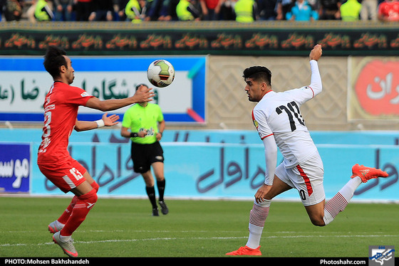لیگ برتر فوتبال  مسابقه پدیده مشهد و فولاد خوزستان / عکس: محسن بخشنده / شهرآرا