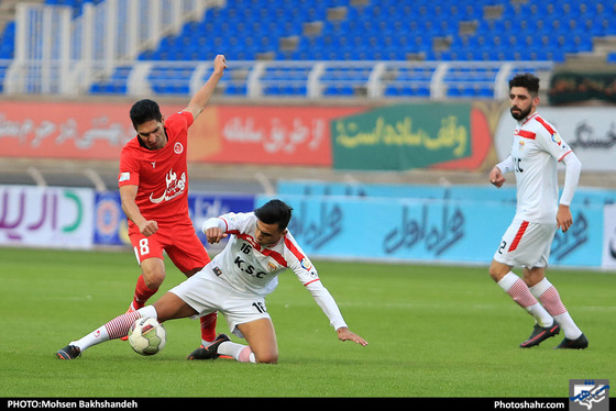 لیگ برتر فوتبال  مسابقه پدیده مشهد و فولاد خوزستان / عکس: محسن بخشنده / شهرآرا