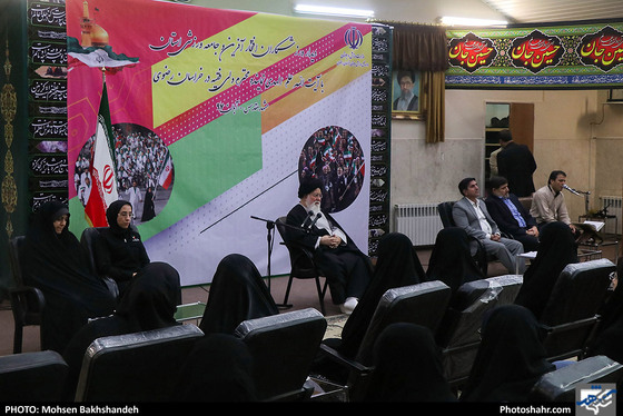 دیدار قهرمانان خراسانی مسابقات آسیایی و پارآسیایی جاکارتا با امام جمعه مشهد / عکس: محسن بخشنده / شهرآرا