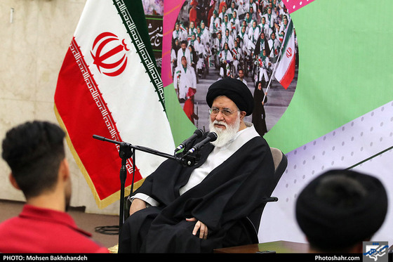 دیدار قهرمانان خراسانی مسابقات آسیایی و پارآسیایی جاکارتا با امام جمعه مشهد / عکس: محسن بخشنده / شهرآرا