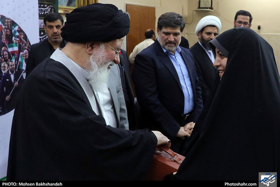 دیدار قهرمانان خراسانی مسابقات آسیایی و پارآسیایی جاکارتا با امام جمعه مشهد / عکس: محسن بخشنده / شهرآرا