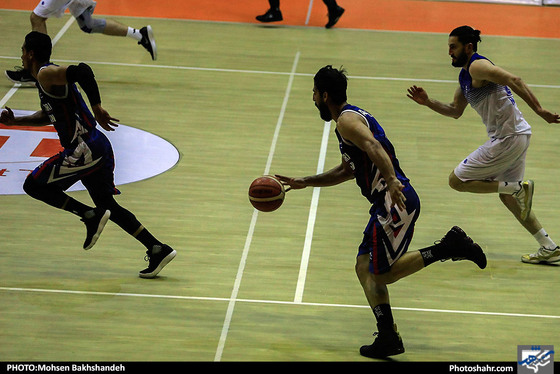 لیگ برتر بسکتبال مسابقه آویژه صنعت پارسای مشهد و شهرداری گرگان / عکس: محسن بخشنده / شهرآرا