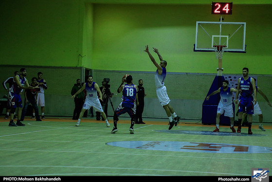 لیگ برتر بسکتبال مسابقه آویژه صنعت پارسای مشهد و شهرداری گرگان / عکس: محسن بخشنده / شهرآرا