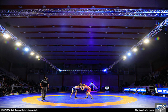 مسابقات بین المللی کشتی آزاد نوجوانان / عکس: محسن بخشنده / شهرآرا