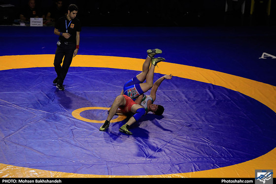 مسابقات بین المللی کشتی آزاد نوجوانان / عکس: محسن بخشنده / شهرآرا