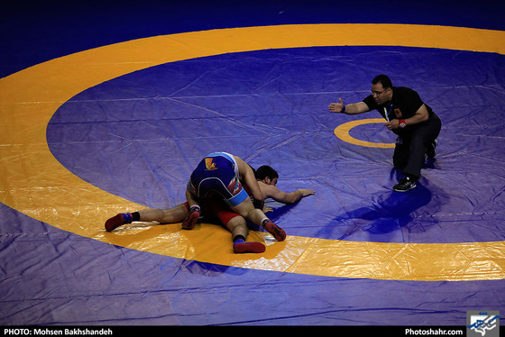 مسابقات بین المللی کشتی آزاد نوجوانان / عکس: محسن بخشنده / شهرآرا