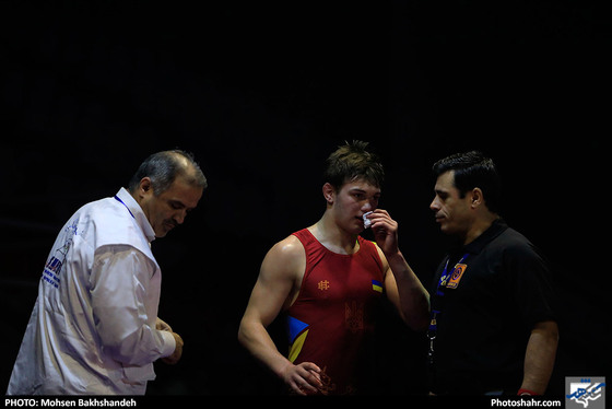 مسابقات بین المللی کشتی آزاد نوجوانان / عکس: محسن بخشنده / شهرآرا